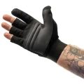 Manusa Casting NASH Spot On Casting Glove, Left Hand Manusa Casting NASH Spot On Casting Glove, Left Hand